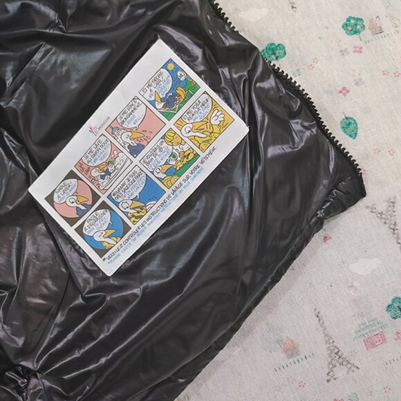 Moncler Padded Logo-Patch Black Gilet - Picture 9 of 11